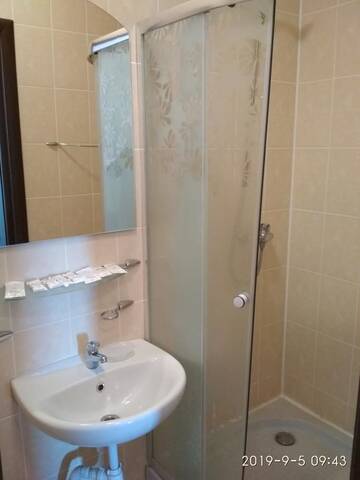 Фото номера Стандартный семейный номер Отель Hotel Olgas г. Глубокое 2