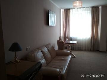 Фото номера Люкс с гидромассажной ванной Отель Hotel Olgas г. Глубокое 3